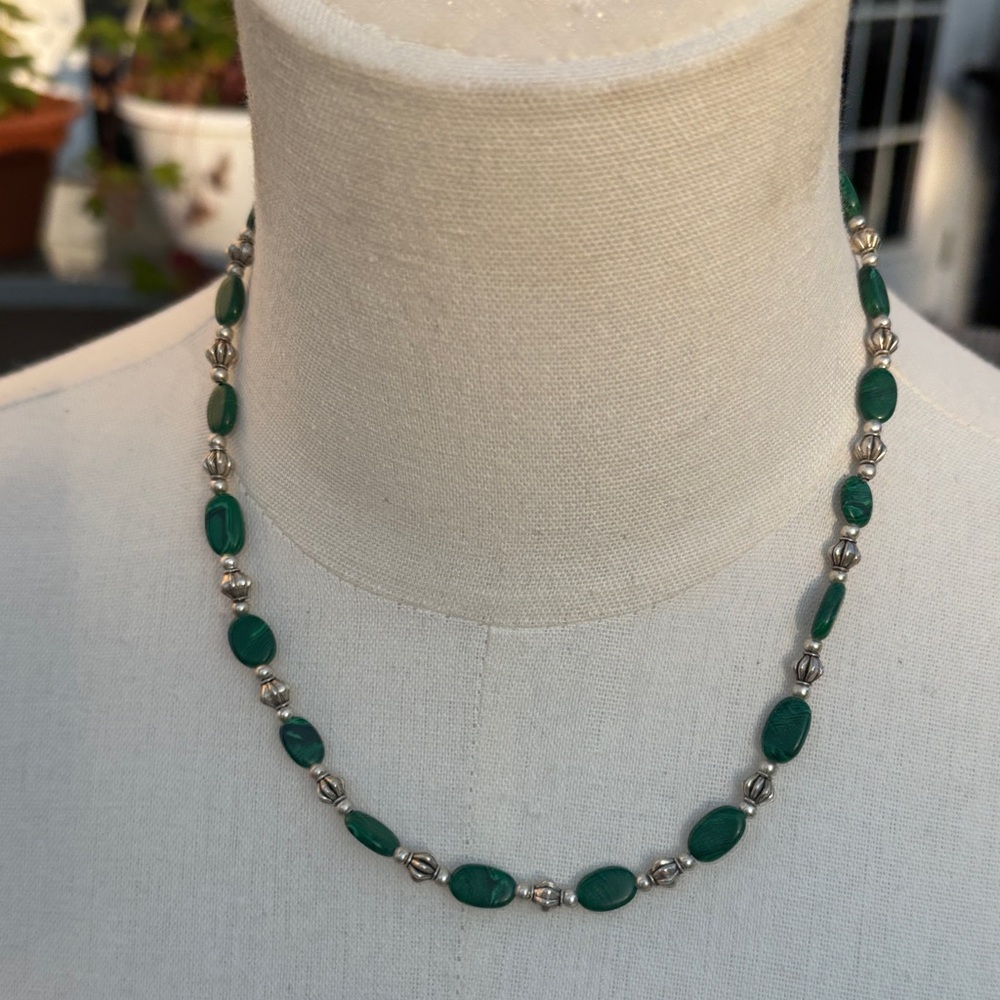 Elegant Green and Silver Beaded Necklace